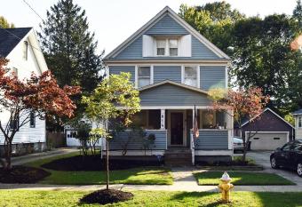 Berrodin Bed & Breakfast allows 18 year olds to book a room