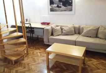 Apartment Mona - Old Town allows 18 year olds to book a room