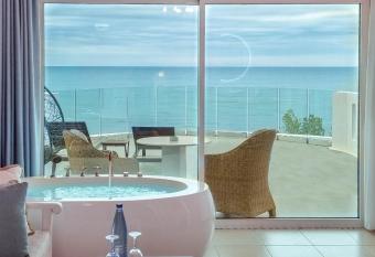 Panorama Suites & Spa - Adults Only allows 18 year olds to book a room