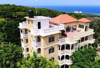 Takuma Boutque Hotel Hotel Rooms & Suites has Balcony rooms