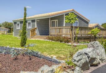 Domaine M  lusine -    2minutes du PuyduFou ! has Balcony rooms