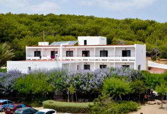 Hostal Alocs has Balcony rooms