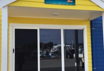 Port Lincoln Shark Apartment 2 allows 18 year olds to book a room