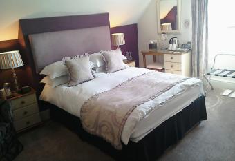 South Lodge Guest House allows 18 year olds to book a room