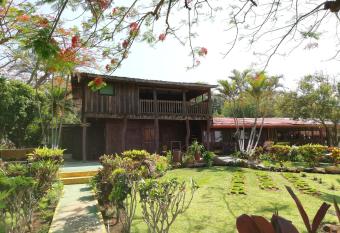 Hotel Rinc  n de la Vieja Lodge has Balcony rooms