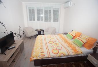 Park Apartman has Balcony rooms