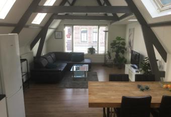 Appartementen Purmerend A allows 18 year olds to book a room