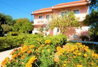 Maria s Paradise has Balcony rooms