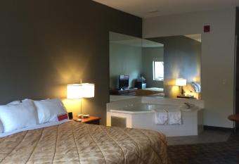 Comfort Inn Huntington near University area allows 18 year olds to book a room