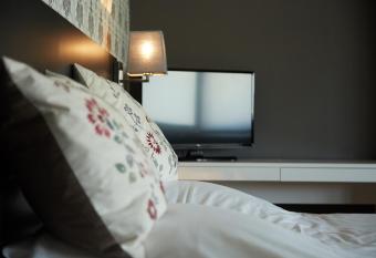 Focus Boutique has Balcony rooms