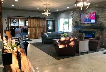 American Inn North Kansas City has Smoking rooms