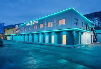 Motel24seven has Balcony rooms