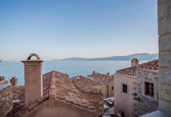 Bastione Malvasia Hotel (ex New Malvasia) has Balcony rooms