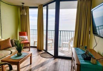 Sand Dunes 2428 allows 18 year olds to book a room