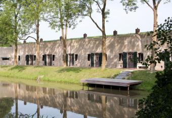 Fort Resort Beemster allows 18 year olds to book a room