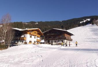 Ferienhaus Grubhof has Balcony rooms
