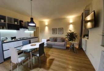 6 Via della Rosa allows 18 year olds to book a room