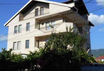 Residence Krstanoski has Balcony rooms