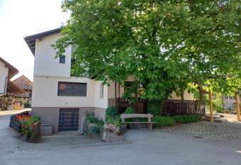 Sobe Levc has Balcony rooms