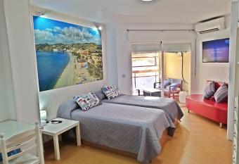 Apartamentos sol y playa Almu    car allows 18 year olds to book a room