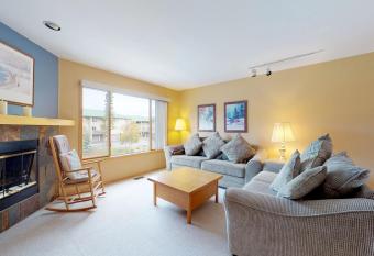 Lagoon & Field Dream has Balcony rooms