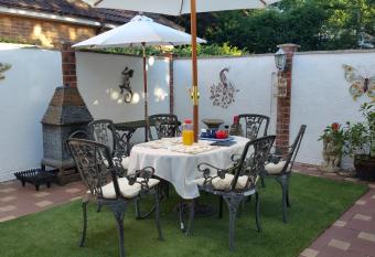 Best Area Close to Leeds Centre allows 18 year olds to book a room