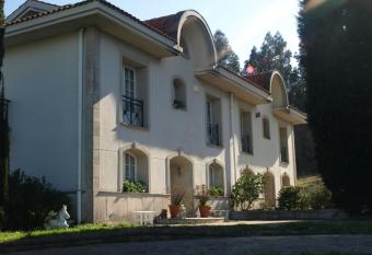 LASAILEKU has Balcony rooms