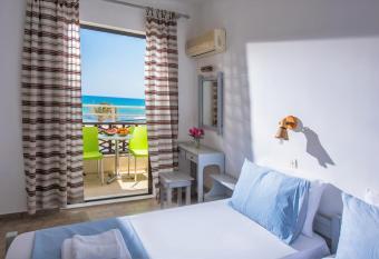 Smaragdine Beach Hotel allows 18 year olds to book a room