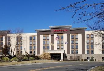 Hampton Inn Carlstadt-At The Meadowlands allows 18 year olds to book a room