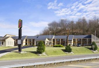 Super 8 by Wyndham Fort Chiswell Wytheville Area has Smoking rooms