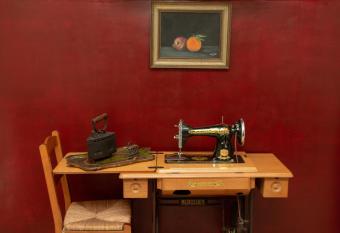 3 Brothers II - Vintage -                            has Balcony rooms