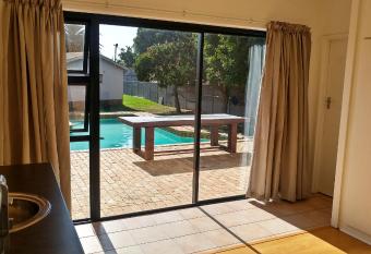 Blouberg Beach Retreat has Balcony rooms