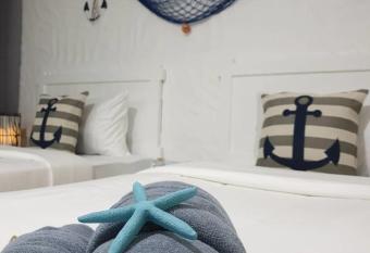 Phi Phi Indigo Hotel has Balcony rooms