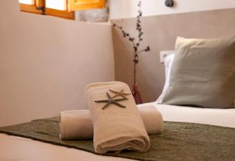 My Rooms Art   Adults Only by My Rooms Hotels TI allows 18 year olds to book a room