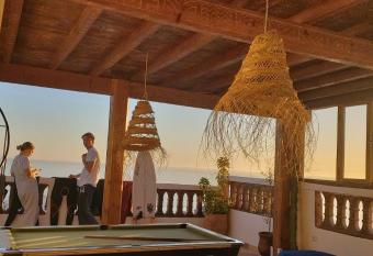 GOLVEN Surf allows 18 year olds to book a room