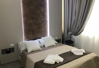 Turin Central Rooms has Balcony rooms