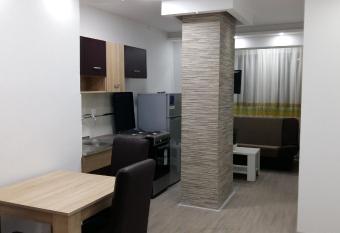 Loznicki stan na dan has Balcony rooms