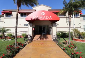 Ramada by Wyndham San Diego Airport has Balcony rooms