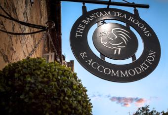 Bantam Tea Rooms has Balcony rooms