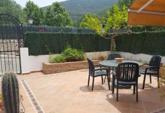 CASA HACIENDA EL OLIVAR allows 18 year olds to book a room