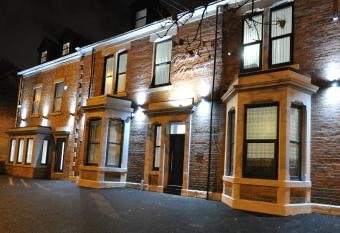 Bentinck Apartments allows 18 year olds to book a room