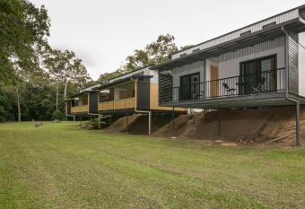 Speewah Country Tavern has Balcony rooms