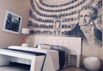 Al Giordano has Balcony rooms