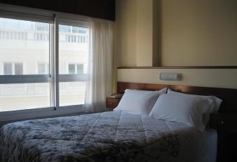 Hostal Roma allows 18 year olds to book a room