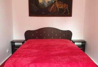 Red House Apartament has Balcony rooms