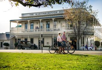 The Martinborough Hotel has Balcony rooms