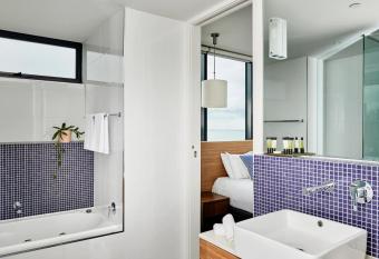 Vue Apartments Geelong has Balcony rooms