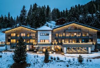 Hotel Schmung has Balcony rooms