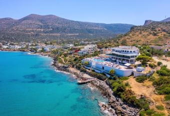 Horizon Beach has Balcony rooms