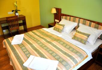 Forster Vad  szkast  ly   s Sz  lloda allows 18 year olds to book a room